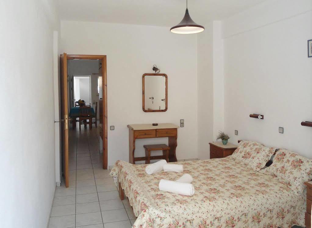 Stalida George Deluxe Apartments מראה חיצוני תמונה